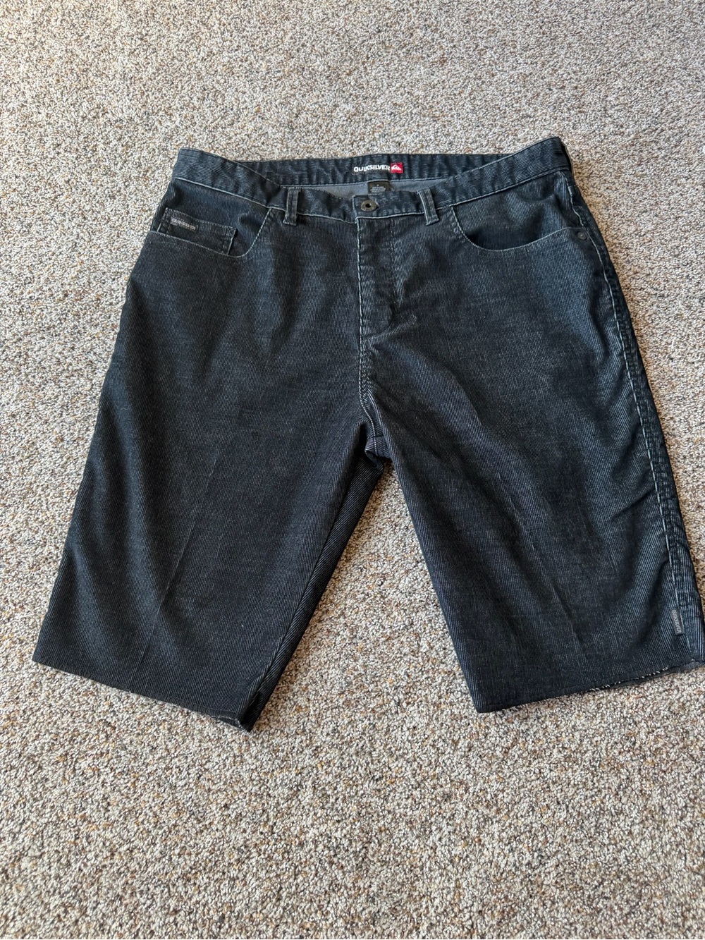 Quiksilver Mens 36 Black Corduroy Shorts 2011 Baggy Skate Surf Y2K Skater